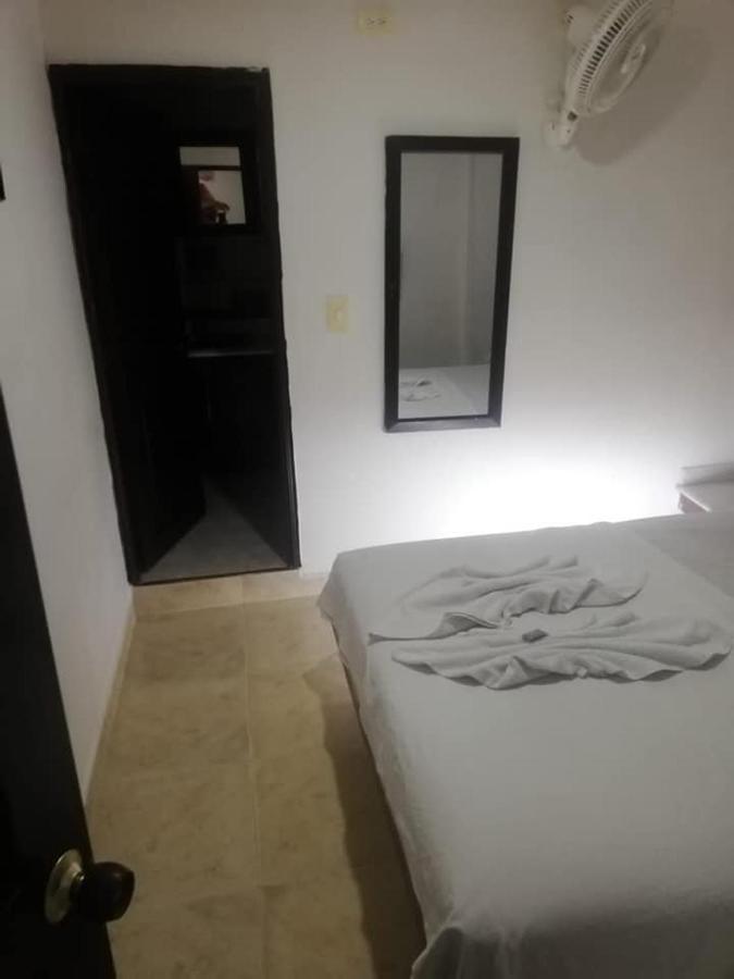 Hotel Marat Medellín Buitenkant foto