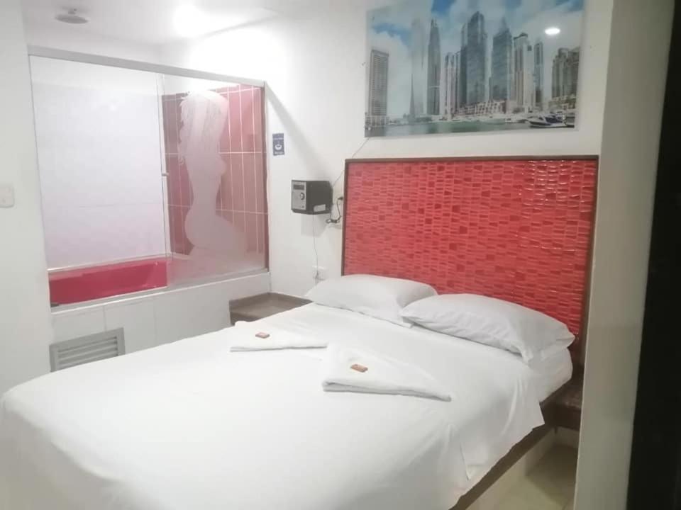 Hotel Marat Medellín Buitenkant foto